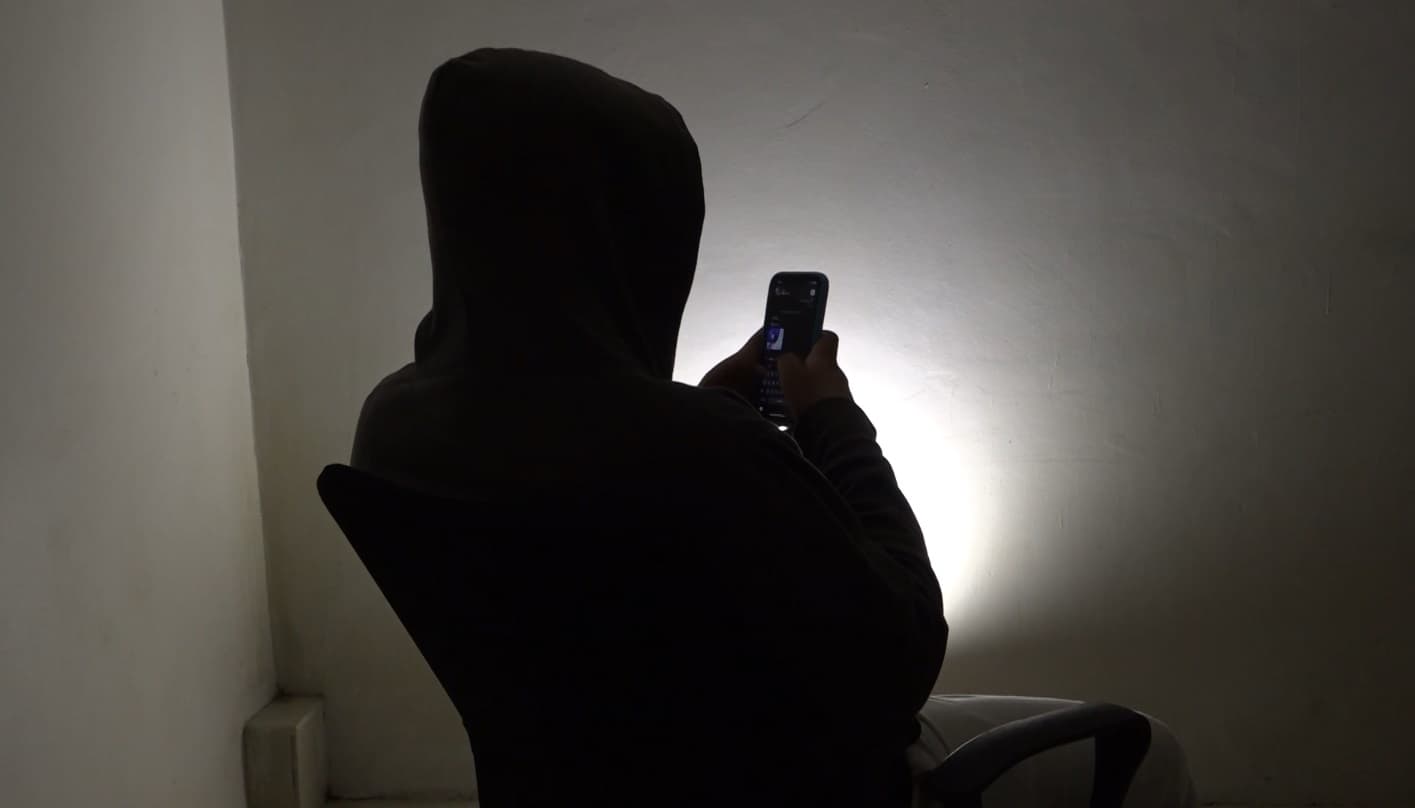 Ameaça de divulgação de fotos íntimas é usada como forma de violência contra mulheres