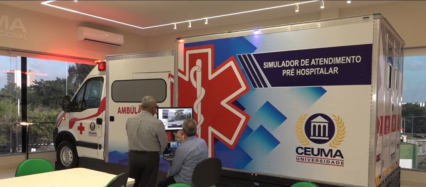 Universidade Ceuma inaugura simulador de ambulância para cursos da área da saúde