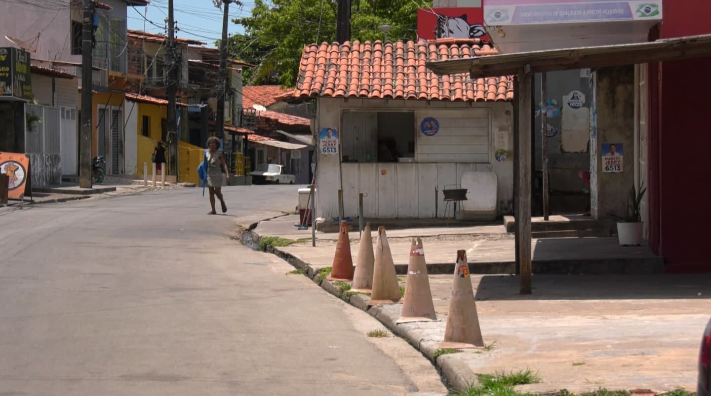 Justiça determina remoção de barracas em calçada e obriga realocação de feirantes em São Luís