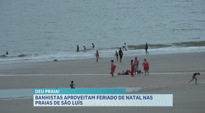 Banhistas aproveitam feriado de Natal nas praias de São Luís
