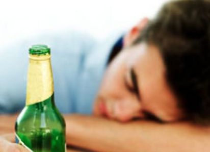 Mais de 500 mil jovens entre 12 e 17 anos são alcoólatras