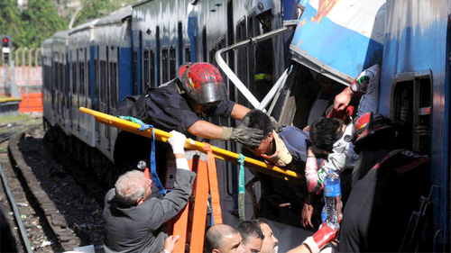 49 pessoas morrem em acidente de trem em Buenos Aires