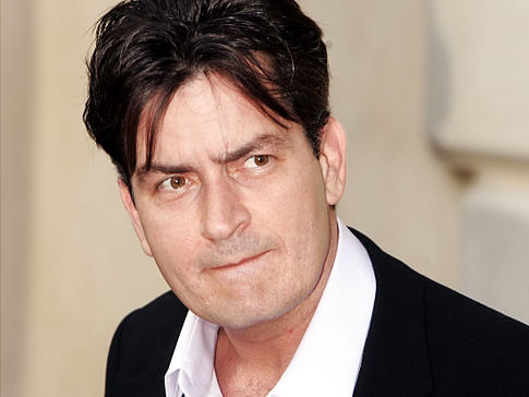 Charlie Sheen convida o público para o Metal Open Air; Confira! Charlie Sheen convida o público para o Metal Open Air; Confira!