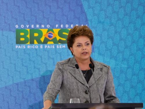 Avaliação positiva do governo Dilma aumenta, mostra pesquisa CNI/Ibope