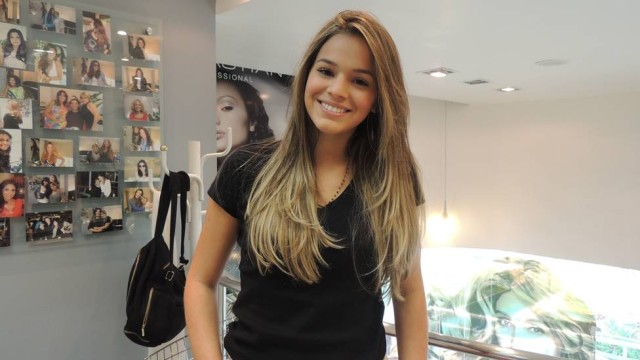 Bruna Marquezine Desiste De Ser Loira E Muda Novamente O Visual Bruna Marquezine Desiste De Ser Loira E Muda Novamente O Visual