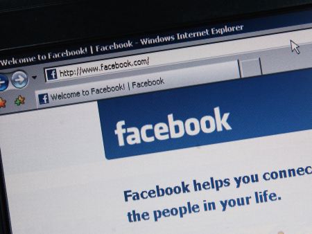 Facebook oferece chat para internauta que pensa em suicídio