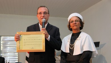 Secretário Luís Fernando Silva é homenageado em formatura da Faculdade do Baixo Parnaíba