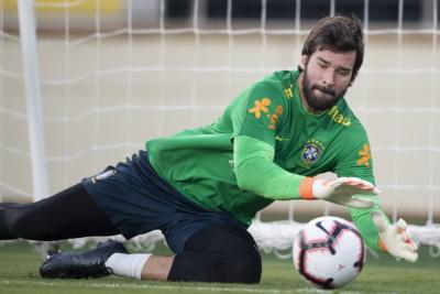 Futebol: Alisson comemora volta à Seleção Brasileira