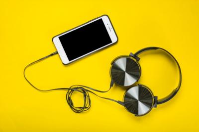 Consumo de podcasts sobe 67% no Brasil em apenas um ano