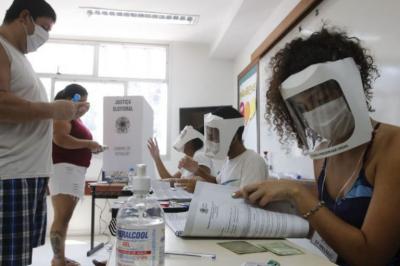 Eleições: mesários já podem obter declaração de dias trabalhados