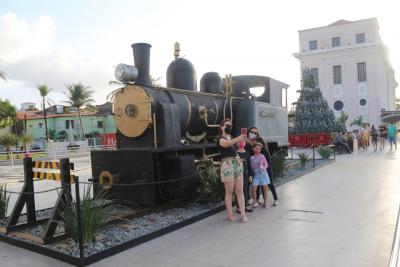 Atrações de arte e cultura movimentam espaços na Beira Mar