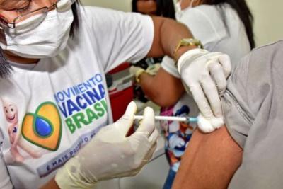 Brasil pode ter rastreamento de vacinas e carteira digital de vacinação 