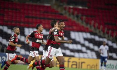 Fla vence Bahia por 4 a 3 e sobe para a vice-liderança do Brasileirão