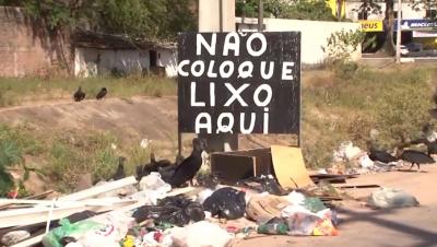 Seis toneladas de lixo são retirados das redes de esgoto em São Luís