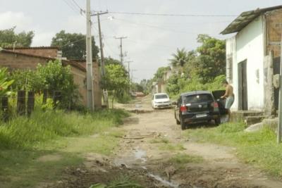 Problemas de pavimentação em bairro de Paço do Lumiar.