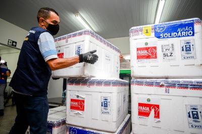 Covid-19: doses da Pfizer chegam ao MA para reforço na vacinação