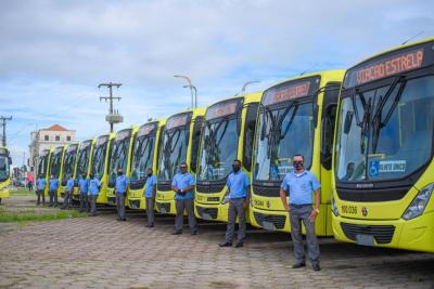 São Luís: Braide entrega novos ônibus para o sistema de transporte urbano 