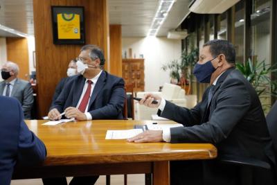 Governador Flávio Dino e vice-presidente Hamilton Mourão durante reunião do Conselho Nacional da Amazônia Legal.