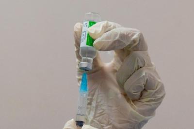 OMS pede aumento massivo na produção de vacinas contra Covid-19