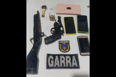 Homens são presos com armas e celulares na Estrada da Maioba