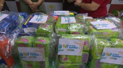 Projeto entrega kits de absorventes alunas da APAE São Luís