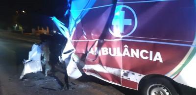 Condutor de ambulância morre após colisão na BR-135 no MA