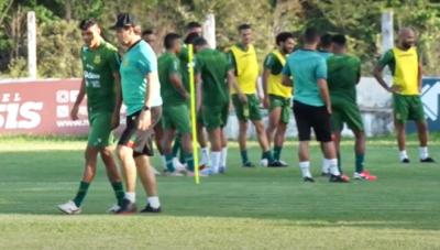 Sampaio se prepara para jogo contra Avaí, em Santa Catarina