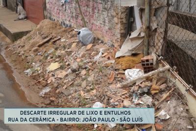 Moradores reclamam de lixo em ruas do João Paulo