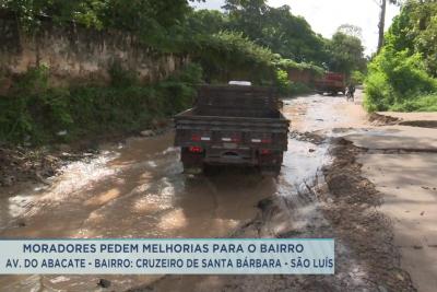 Buracos atrapalham o trânsito no Cruzeiro de Santa Bárbara
