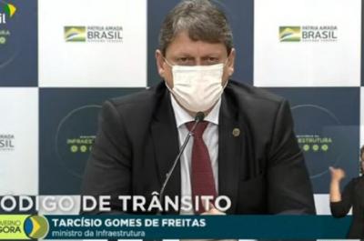 Ministro da infraestrutura, Tarcisio Gomes de freitas em coletiva de imprensa.
