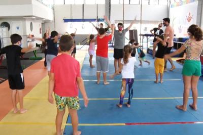 Parkour é alternativa para entreter e educar crianças