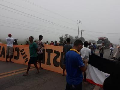 Protesto interdita trecho da BR-316 em Bacabal