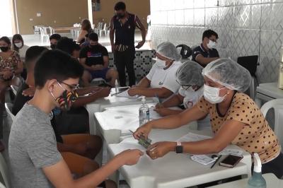 Santa Inês: pessoas com 20 anos começam a ser vacinadas contra Covid