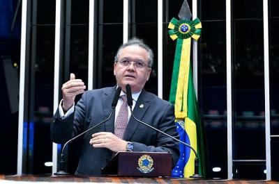 Para Roberto Rocha, intervenção do governo do MA no transporte de ferryboat prejudica usuários