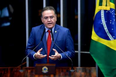 Aprovado pelo Senado, Auxílio Brasil permanente de R$ 400 já é lei