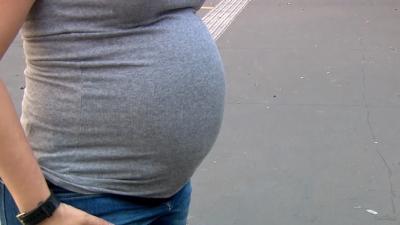 Estudo alerta que grávidas correm mais risco de morrer de covid-19
