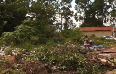 Moradores reclamam de descarte irregular de lixo na Cidade Olímpica
