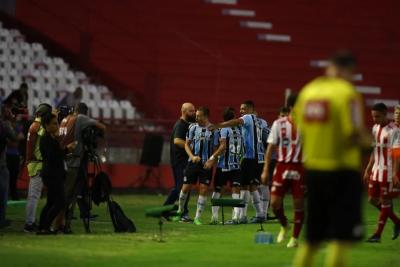 Grêmio derrota o Náutico e confirma retorno à Série A do Brasileirão