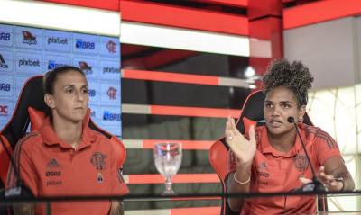 Com meia da Seleção, Flamengo apresenta equipe feminina para 2022