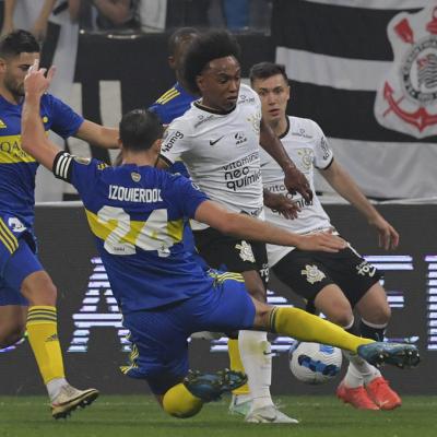 Corinthians perde pênalti e fica no 0 a 0 com o Boca na Arena