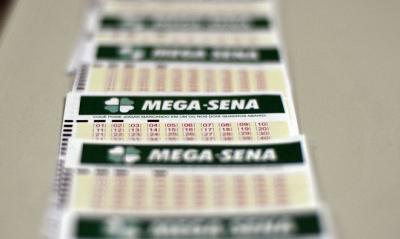 Mega-Sena acumula e paga 14 milhões no próximo concurso