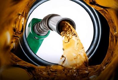 Pesquisa de preços de combustíveis encontra gasolina a R$ 6,88