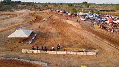 Carolina sedia terceira etapa do Campeonato de Motocross