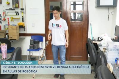 Estudante de 15 anos desenvolve “bengala eletrônica” em aulas de robótica