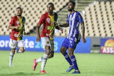 Copa do Nordeste: Sampaio e CSA empatam em 1 a 1 no Castelão