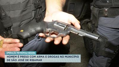 Polícia apreende arma de fogo e drogas em São José de Ribamar