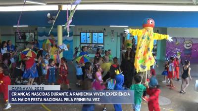Crianças aproveitam folia das festas de carnaval em São Luís