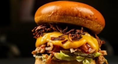 X-Tudo brasileiro é eleito o 7º melhor hambúrguer do mundo 