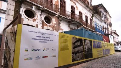 Antigo palacete da Rua Formosa passa por obra de restauração 