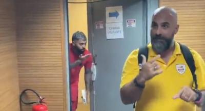 Beijo de Gabigol a Dorival escancara: Fla virou a 'Casa da Mãe Joana' 